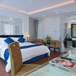 Honeymoon Suite Room City View
